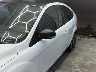2008 Ford Focus II Рестайлинг, белый, 300000 рублей, вид 3
