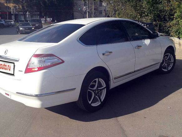 2013 Nissan Teana II (J32) Рестайлинг, белый - вид 3