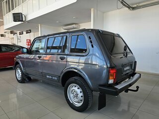 2015 Lada (ВАЗ) 2131 (4x4) 213105 I, серый, 779000 рублей, вид 5