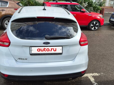 2017 Ford Focus III Рестайлинг, белый, 800000 рублей, вид 2