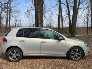 2011 Volkswagen Golf VI, серебристый, 550000 рублей, вид 4
