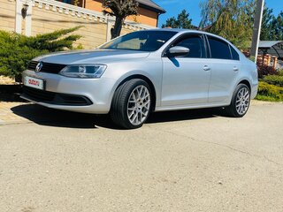2012 Volkswagen Jetta VI, серебристый, 820000 рублей, вид 1
