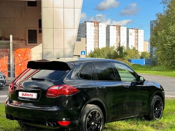 2010 Porsche Cayenne II (958), чёрный, 1830000 рублей - вид 1