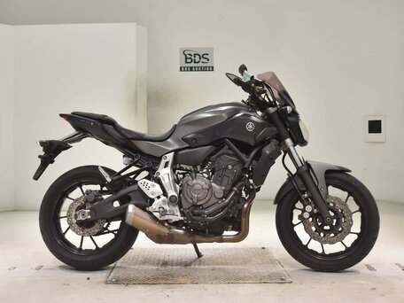 2016 Yamaha MT-07 (FZ-07), серый, 715000 рублей, вид 2