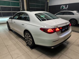 2024 Mercedes-Benz E-Класс 300 VI (W214, S214), белый, 7450000 рублей, вид 3