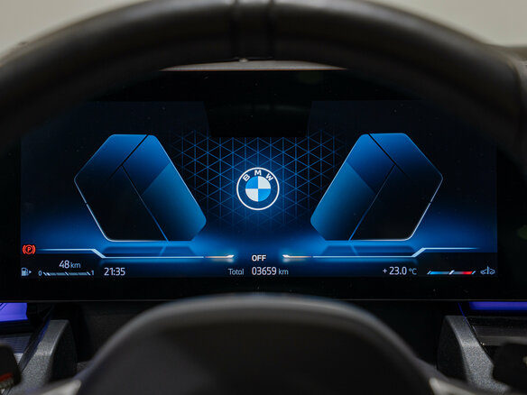 2024 BMW 5 серии 525i VIII (G60/G61/G68), чёрный, 6800000 рублей - вид 13
