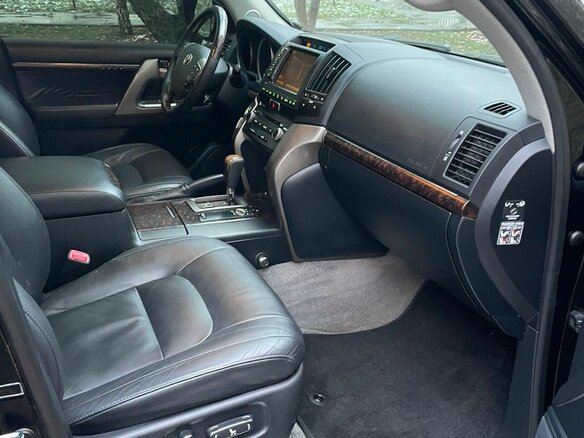 2011 Toyota Land Cruiser 200 Series, чёрный, 3200000 рублей - вид 12