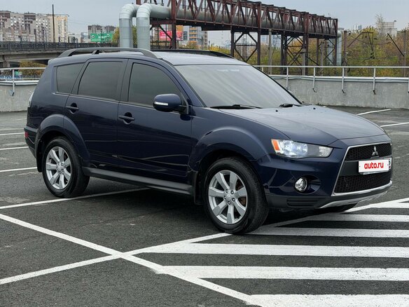 2011 Mitsubishi Outlander II Рестайлинг, синий, 1125000 рублей - вид 2