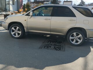 1998 Toyota Harrier I (XU10), белый, 1200000 рублей, вид 1