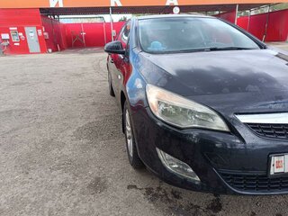 2011 Opel Astra J, чёрный, 540000 рублей, вид 2