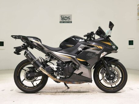 2022 Kawasaki Ninja 400, чёрный, 747000 рублей, вид 2