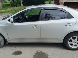 2009 Kia Forte I, серебристый, 850000 рублей, вид 1