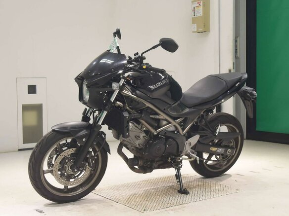 2024 Suzuki SV 650, чёрный, 647000 рублей - вид 3