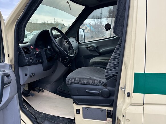 2012 Volkswagen Crafter, бежевый, 1600000 рублей - вид 9