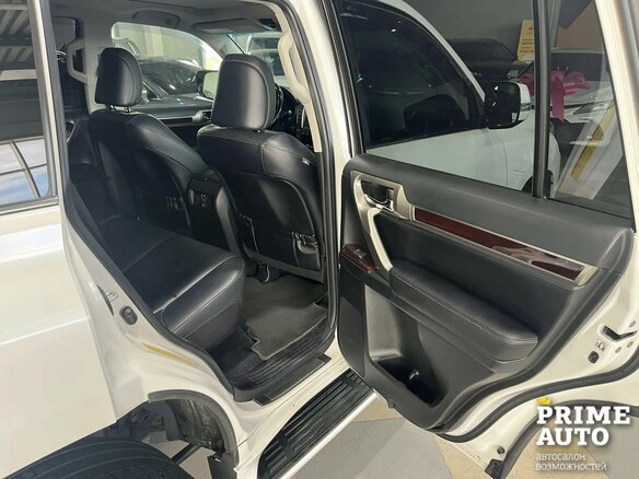 2017 Lexus GX 460 II Рестайлинг, белый, 5529000 рублей - вид 18
