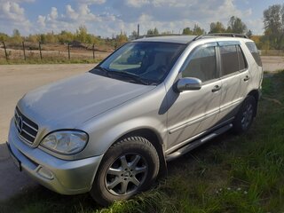 2002 Mercedes-Benz M-Класс 270 I (W163) Рестайлинг, серебристый, 1000000 рублей, вид 1