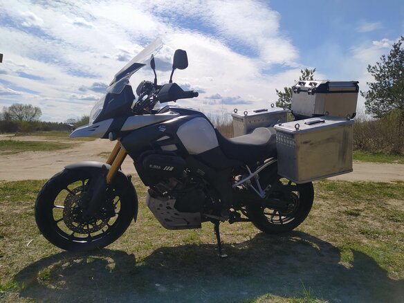 2015 Suzuki V-Strom 1000, белый, 600000 рублей - вид 1