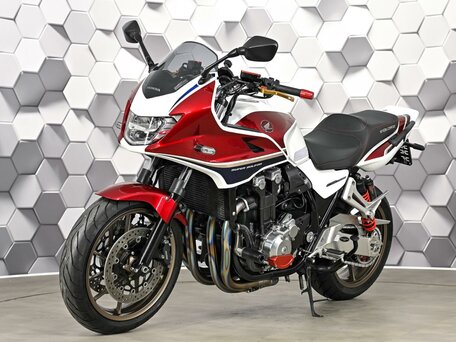 2017 Honda CB 1300, белый, 899000 рублей, вид 2