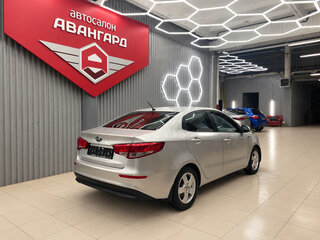 2015 Kia Rio III, серебристый, 750000 рублей, вид 5