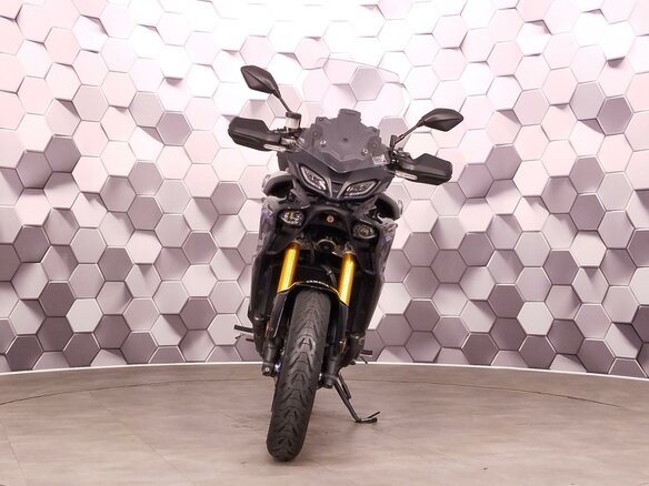 2022 Yamaha Tracer 9, серебристый, 1377000 рублей - вид 4