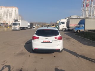 2013 Kia Ceed II, белый, 800000 рублей, вид 4