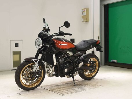 2024 Kawasaki Z 900RS, коричневый, 1177000 рублей, вид 4