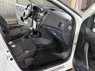 2022 Renault Sandero Stepway II Рестайлинг, белый, 1420000 рублей, вид 4