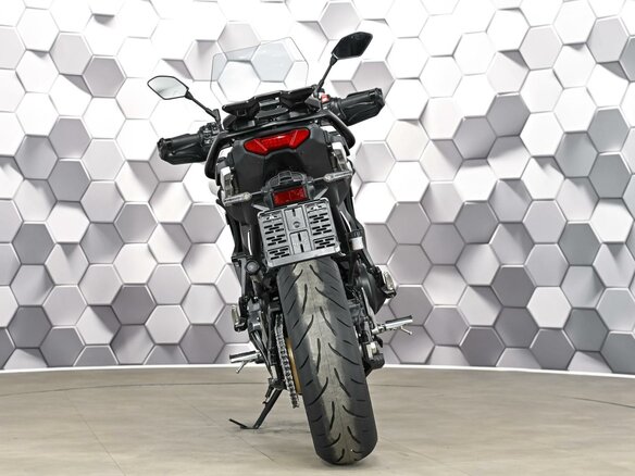 2023 Yamaha MT-09 Tracer (FJ-09), белый, 1279000 рублей - вид 5