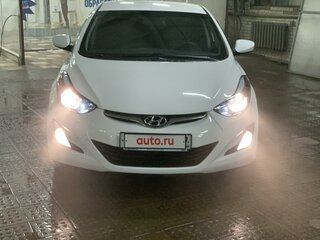 2014 Hyundai Elantra V (MD) Рестайлинг, белый, 920000 рублей, вид 3