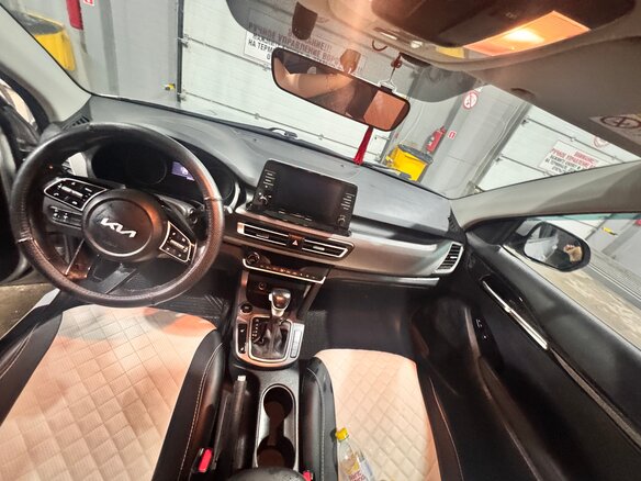 2021 Kia Seltos I, серебристый, 2650000 рублей - вид 8