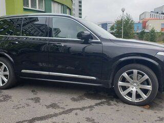 2018 Volvo XC90 II, чёрный, 4678075 рублей, вид 2