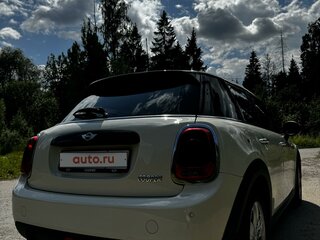 2017 Mini Hatch Cooper III (F55/F56), белый, 1600000 рублей, вид 4