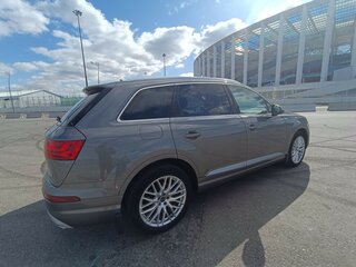 2016 Audi Q7 II (4M), серый, 4500000 рублей, вид 3