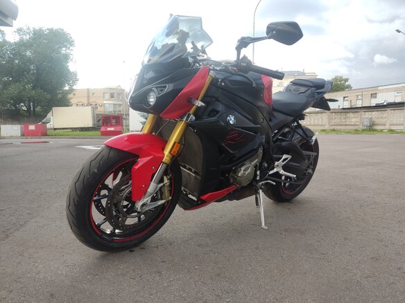 2018 BMW S 1000 R, красный, 999000 рублей - вид 4