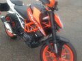 2017 KTM 390 Duke, красный - вид 1