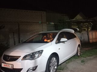 2012 Opel Astra J Рестайлинг, белый, 1150000 рублей, вид 3