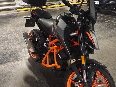 2021 KTM 390 Duke, серый, 585000 рублей, вид 2