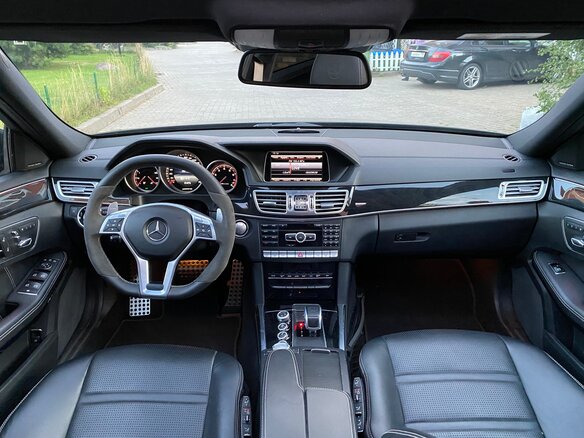 2014 Mercedes-Benz E-Класс AMG 63 AMG S IV (W212, S212) Рестайлинг, чёрный - вид 4