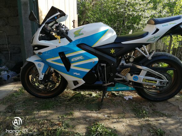 2005 Honda CBR 600RR, белый, 500000 рублей - вид 10