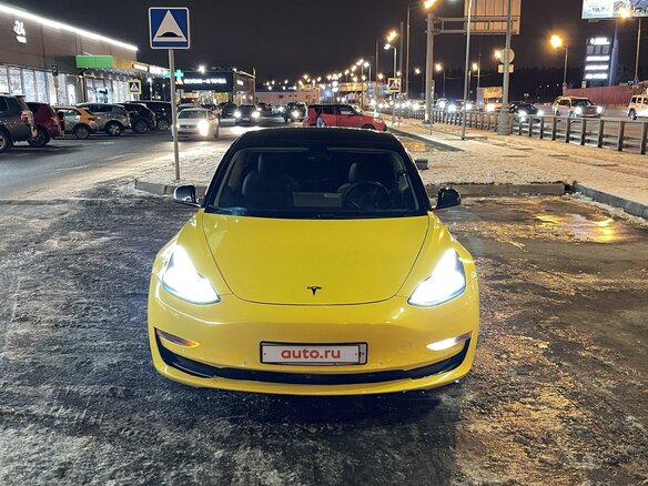 2021 Tesla Model 3 Standart Plus I, жёлтый, 2650000 рублей - вид 3