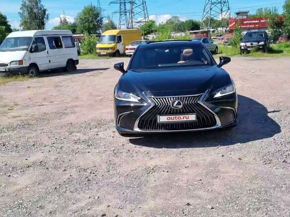 2020 Lexus ES 250 VII, чёрный, 3800000 рублей - вид 2