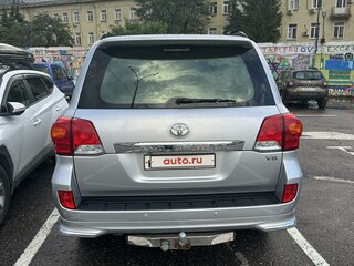 2012 Toyota Land Cruiser 200 Series Рестайлинг 1, серебристый, 3700000 рублей, вид 4
