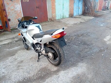 2001 Honda VFR 800, серый, 290000 рублей, вид 4