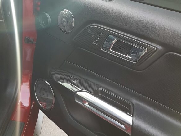 2015 Ford Mustang VI, красный - вид 9