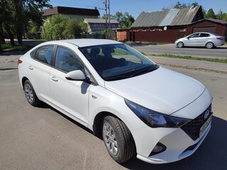 2021 Hyundai Solaris II Рестайлинг, белый, 1700000 рублей, вид 3