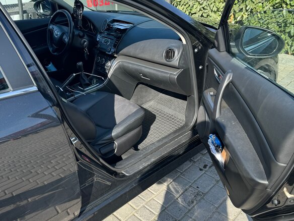 2012 Mazda 6 II (GH) Рестайлинг, чёрный, 970000 рублей - вид 5