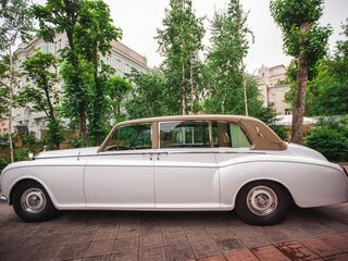 1963 Rolls-Royce Phantom V, белый, 11800000 рублей, вид 3