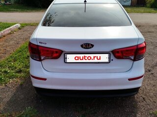 2016 Kia Rio III Рестайлинг, белый, 1000000 рублей, вид 3