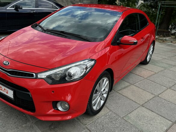 2013 Kia Cerato Koup III, красный, 1250000 рублей - вид 4