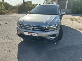 2018 Volkswagen Tiguan II, серый, 2300000 рублей, вид 1